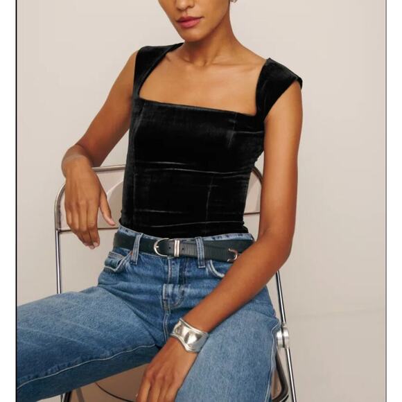 NWT Reformation Diandra Velvet Top Black Cutout Size 6 - Picture 1 of 6